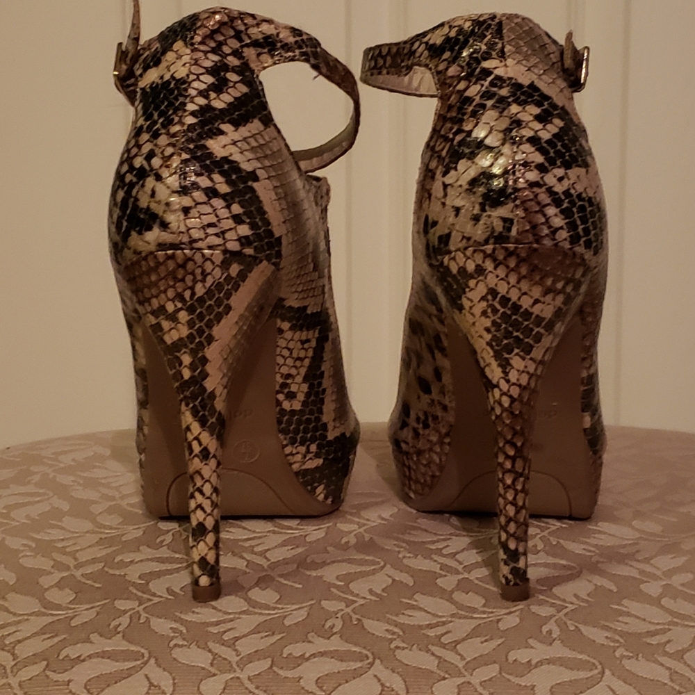 Snakeskin pattern heels - Picture 3 of 7